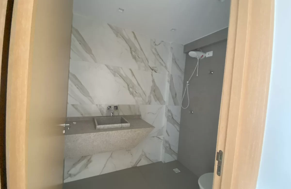 Banheiro do Apartamento no Residencial David Accioly na Ceilândia